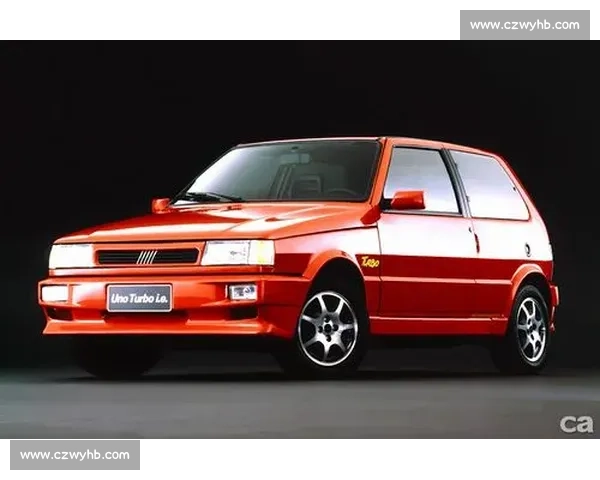 纽北撞车现场：Fiat Uno Turbo 车主的淡定时刻